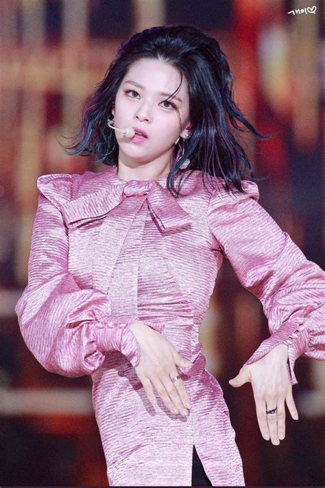 Sbs Gayo Daejun Jeongyeon Twice Photo Fanpop