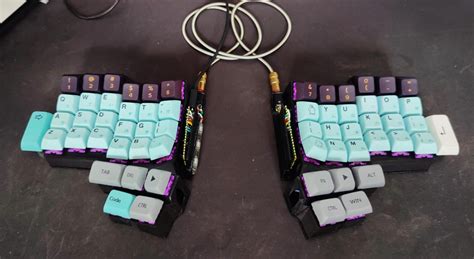 Ortholinear Split Keyboard Mirrored Uses Raspberry 2xpico Kmk