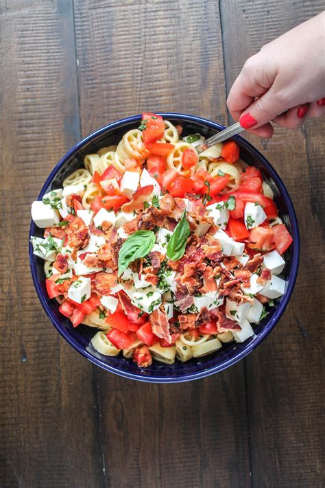 Tomato Mozzarella Basil And Bacon Pasta Salad Thekittchen