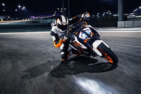 130326 2017 Ktm 1290 Super Duke R Rare Gallery Hd Wallpapers