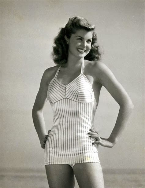 Beautiful Vintage Photos Of Esther Williams In Swimsuits From The 1940s