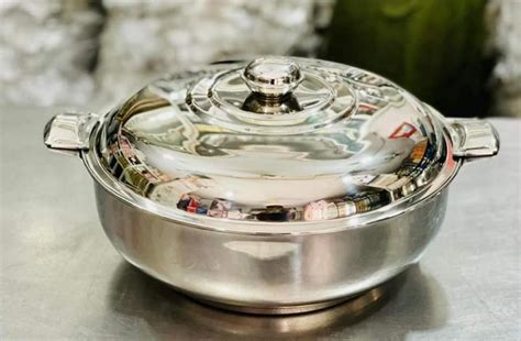 Stainless Steel Hot Pot Small Size Cm Diameter With Sliding Lock Steel Lid Capacity