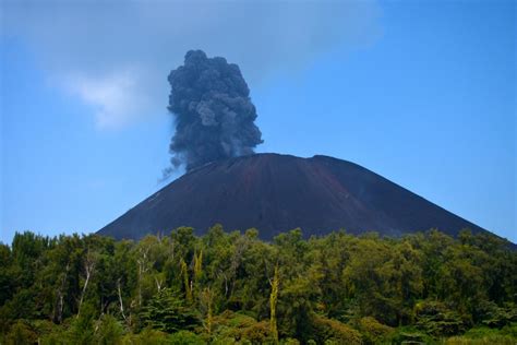 volcano eruption indonesia anak  photo  pixabay pixabay