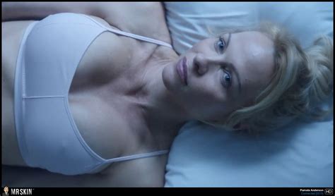 Naked Pamela Anderson In Connected