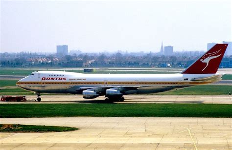 QANTAS Boeing 747-200 (VH-EBS) | Jet age, Boeing 747 200, Boeing