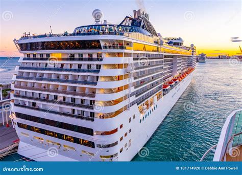 stern  starboard side  cruise ship docked  port stock