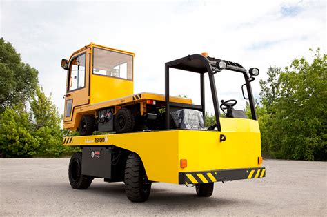 Электротележки платформенные и электросамосвалы (Балканкар Рекорд)