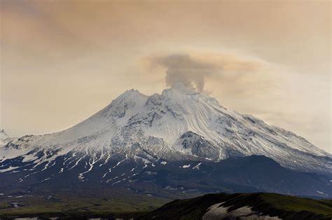 Bezymianny Volcano 2882m Kamchatka Last Eruption April Flickr