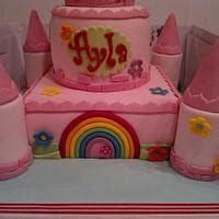 Ayla S Castle Decorated Cake By Awg Hobby Cakes Cakesdecor