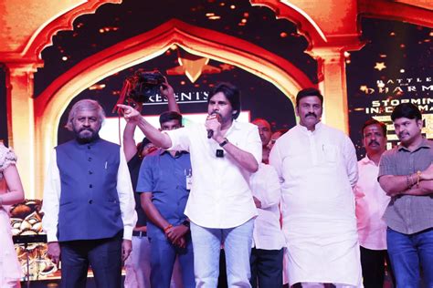 harihara veeramallu pre release event