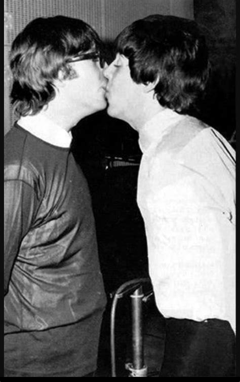 ♡♥paul Mccartney Kisses John Lennon Click On Pic To See A Full Screen