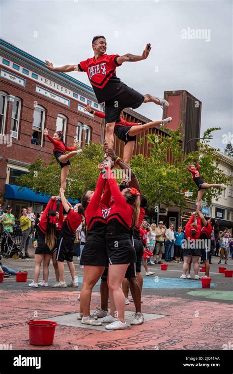 Cheer Sf Hi Res Stock Photography And Images Alamy