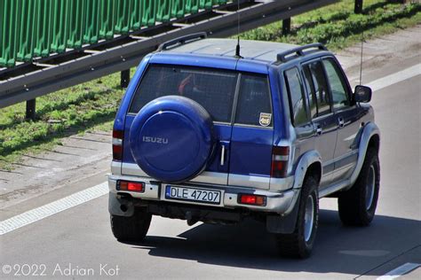 2000 Isuzu Trooper 3 0D Adrian Kot Flickr