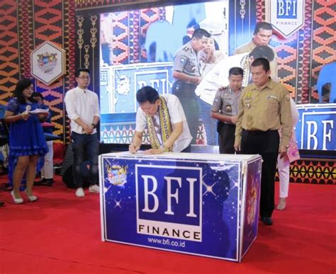 sukses  rangkaian uber milyaran  bfi finance rampungkan
