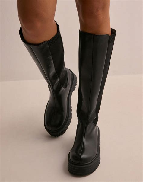 Osta Nelly Clean Under Knee Boot Black