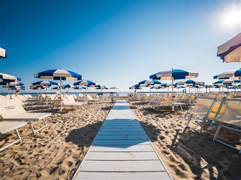 Senigallia beach on the map with photos and reviews🏖️ BeachSearcher.com