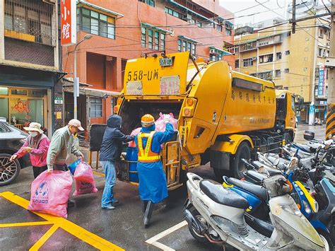 新北4成垃圾車年紀大 議員促換新 地方新聞 中國時報