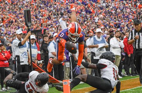 Clemson Football Early Spread Total And Lean For Tigers Vs Hurricanes