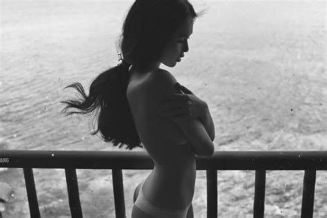 Ảnh nude Sexy không giới hạn của Ngọc Trinh gây bão