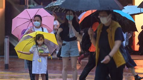 天文台考慮晚6時至9時改發八號風球 香港 大公文匯網