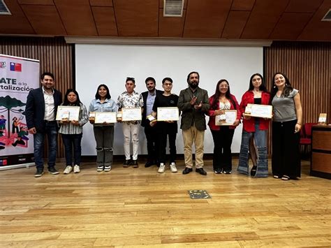 Fosis certifican como líderes digitales a jóvenes de la región