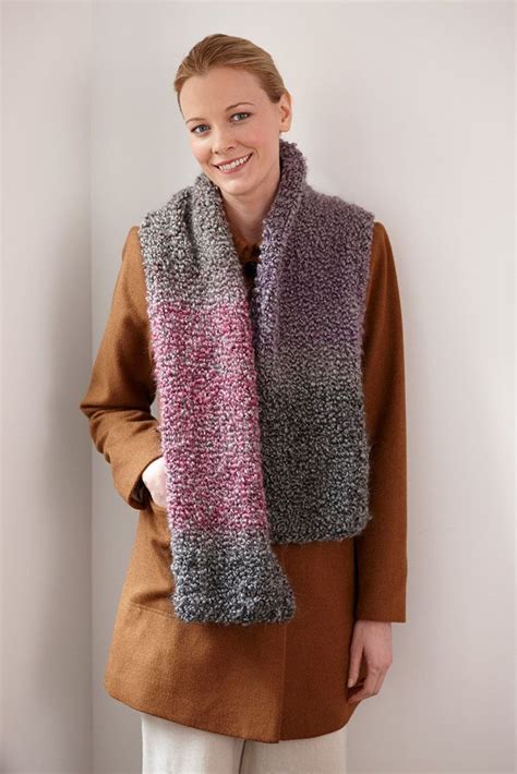 Simple One Ball Scarf In Lion Brand Homespun Thick Quick L30125B