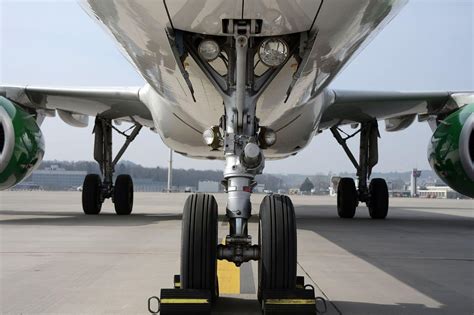 Airplane Tires Understanding Their Size And Function Executive Flyers