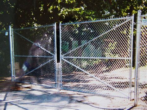 chain link gate | Fence design, Gate, Fencing & gates