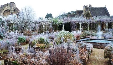 Abbey House Gardens Malmesbury Malmesbury And Places To Stay Great