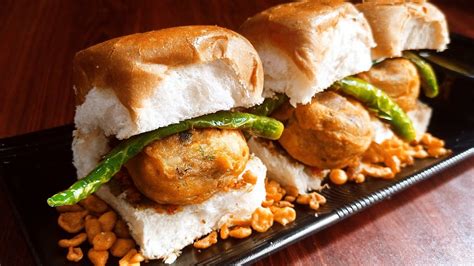 Mumbais Famous Vada Pav Easy And Tasty Vada Pav Recipe By Ah Food