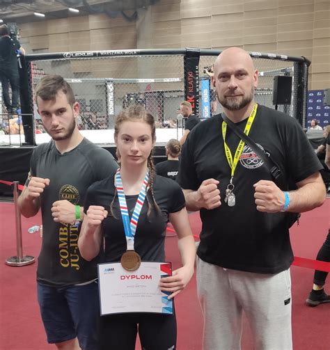 M Odzi Mielczanie Na Mistrzostwach Mma Foto W Cieniu Jupiter W Mielec