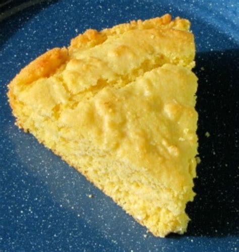 Skillet Cornbread {easy Recipe} Miss In The Kitchen