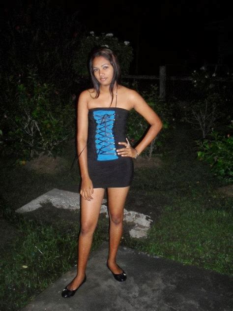 Sri Lankan Girls S Hot Facebook Photo Gallery Crazy Girl