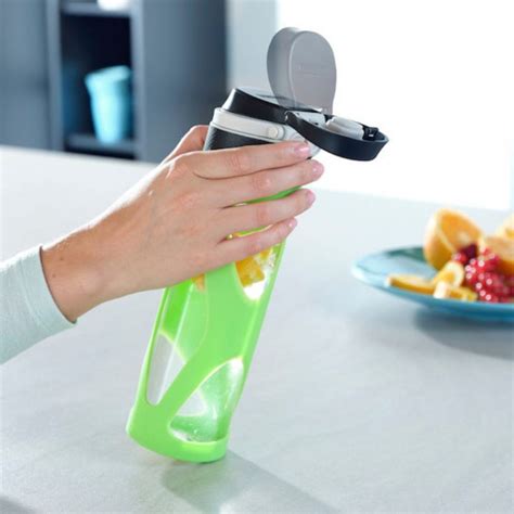 Leifheit LE020BGK Drinking 600ml Kiwi Bottle Glass Flip O