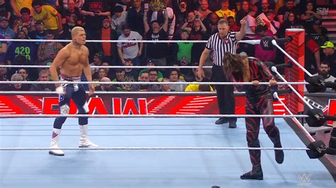 Wwe Raw Results Cm Punk Appears Shinsuke Nakamura Vs Cody