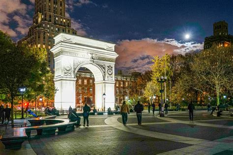 Washington Square Park Arch Will Light Up To Celebrate Anniversary Of