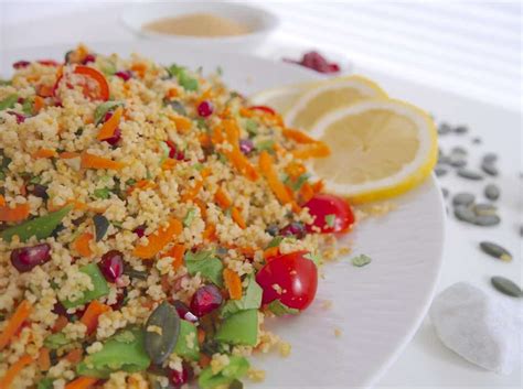 Orientalischer Couscous Salat Mit Granatapfelkernen Und Minze Good