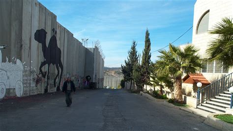 ماذا في طريق موكب الميلاد من القدس إلى بيت لحم؟ أخبار سياسة الجزيرة نت