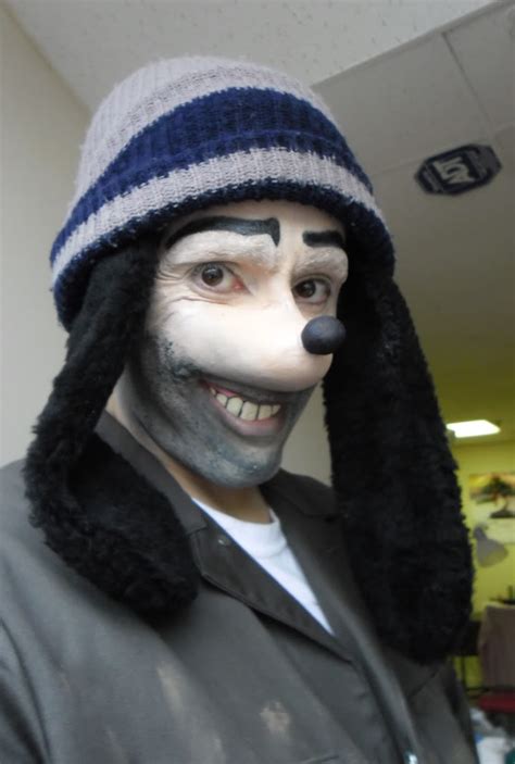 Who's this creepy Goofy cosplayer I'm seeing around? : r/OutOfTheLoop