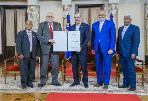 Fotos PresidenciaRD Presidente Abinader Entrega Premio Nacional De