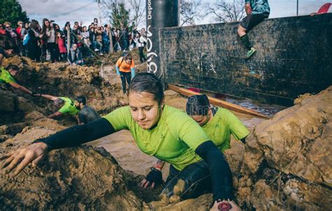 Mud Run Race Editorial Image Image Of Obstacle Participant 33331510