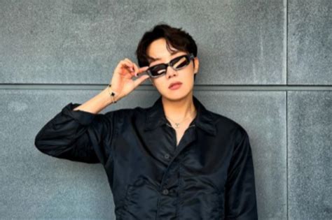 J Hope Personil BTS Pertama Yang Akan Rilis Album Solo Sukoharjonews