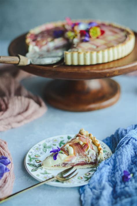 Vegan Rhubarb Custard Tart Recipe - Fare Isle