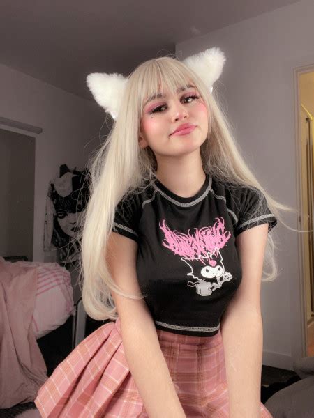 British Cam Girls On UK Sex Cam Babestation Cams