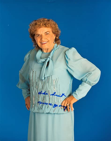 Mae Young signed 8x10 Photo – Signed By Superstars