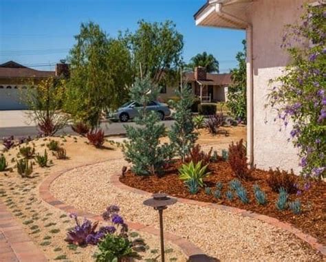 37 Desert Landscape Ideas Incorporating The Beauty Of An Arid Region Backyard Landscaping