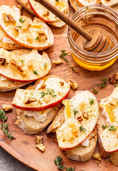 Apple Brie Crostini Recipe Runner