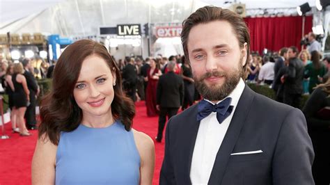 Alexis Bledel And Vincent Kartheisers Road To Baby Love Timeline Us