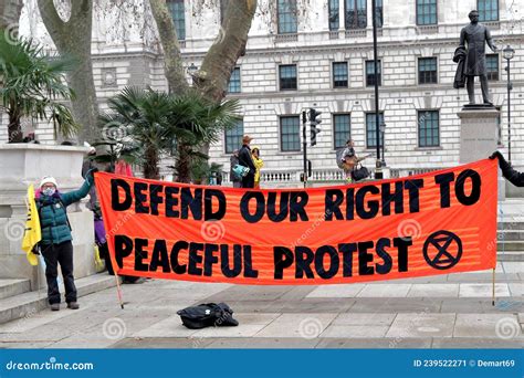 Defender El Derecho a La Protesta Pacífica Foto editorial Imagen de