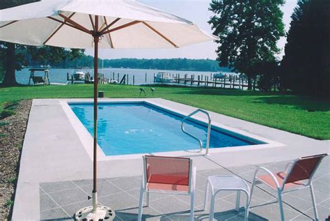 Claremont 14 X 33 Model Pool Latham Pool